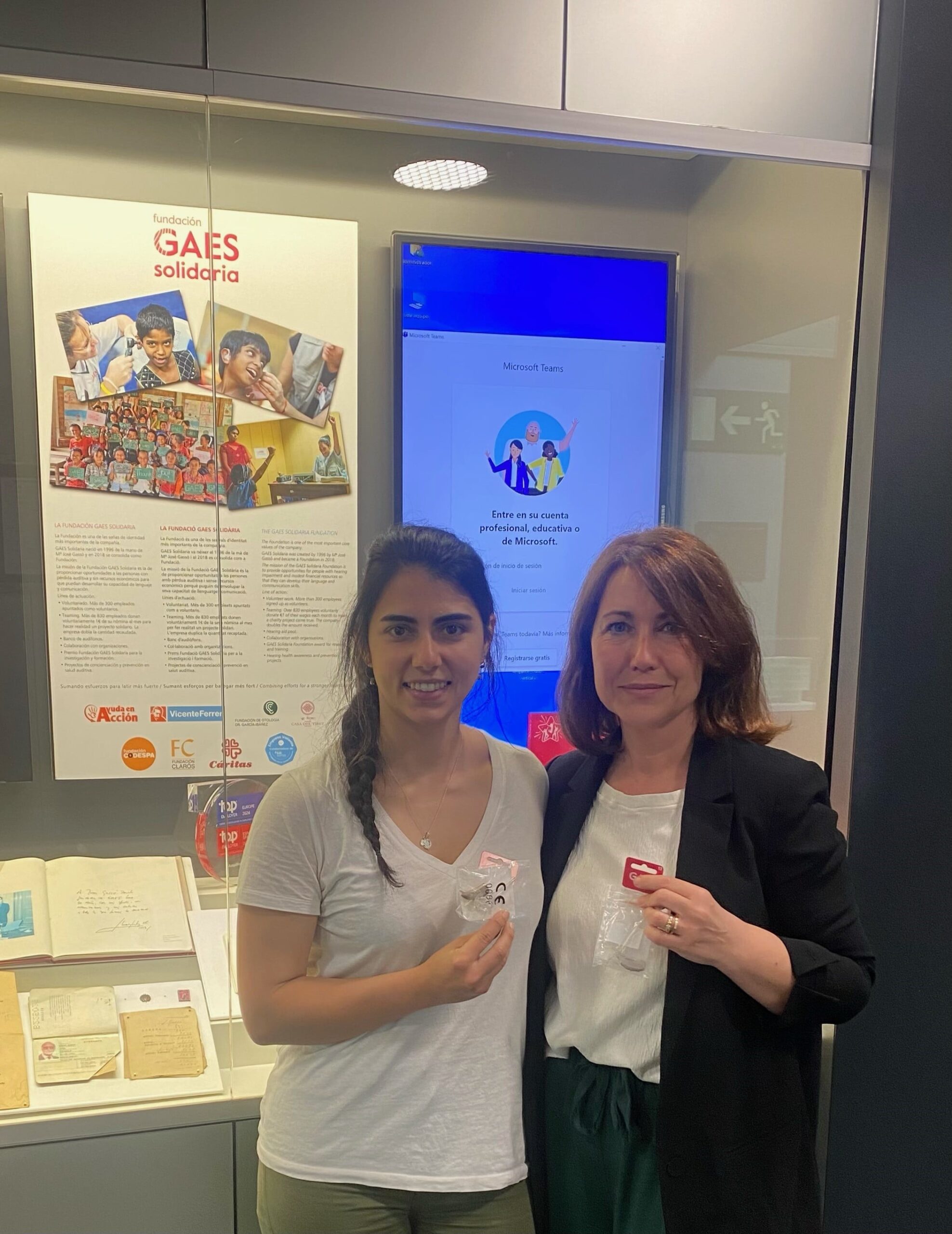 Donación de audífonos