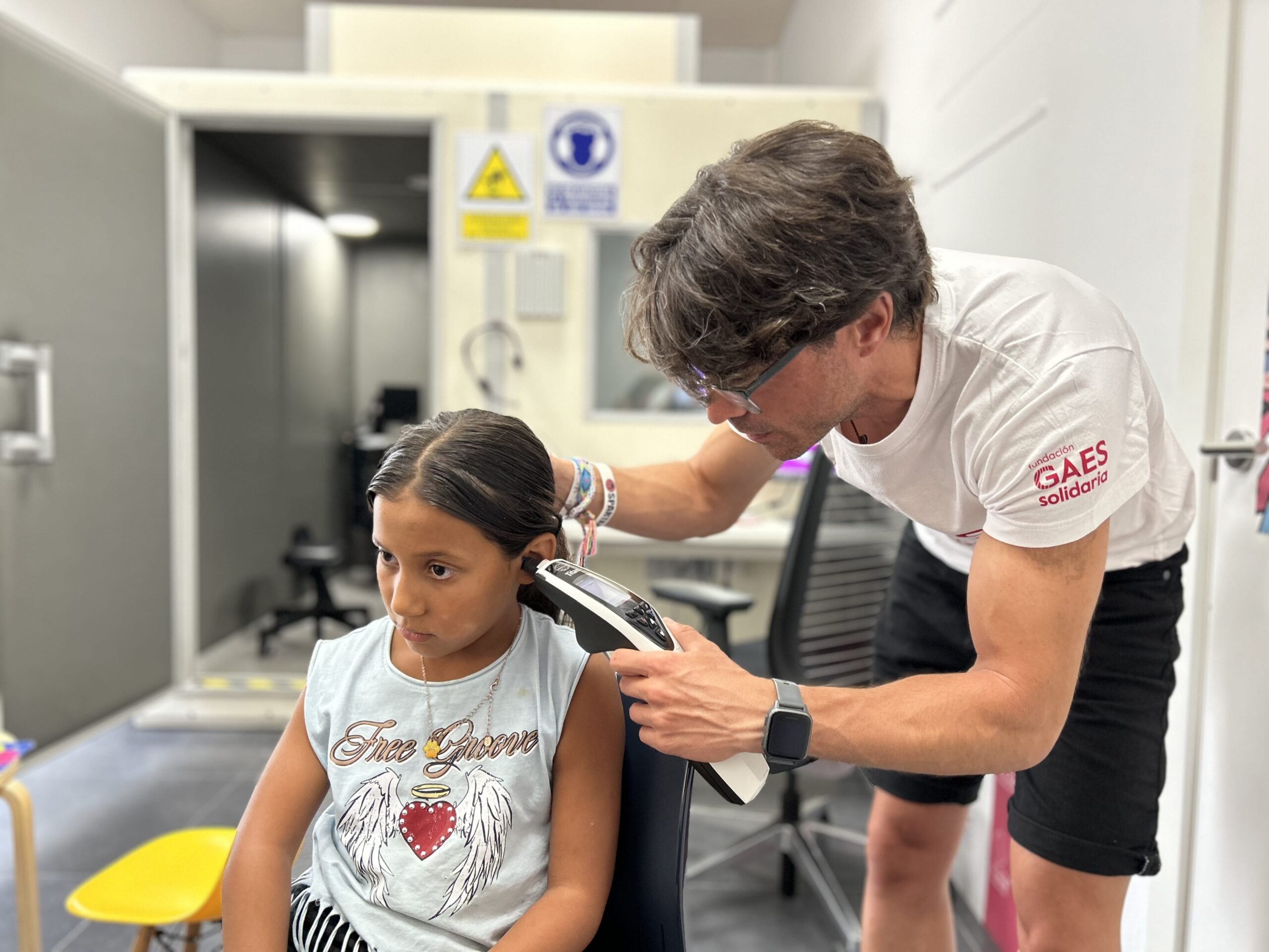 Revisiones a niños saharauis — Vacaciones en Paz